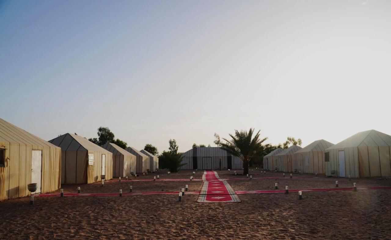 Tourza Desert Camp "Tents With Heating" เมอร์ซูกา ภายนอก รูปภาพ