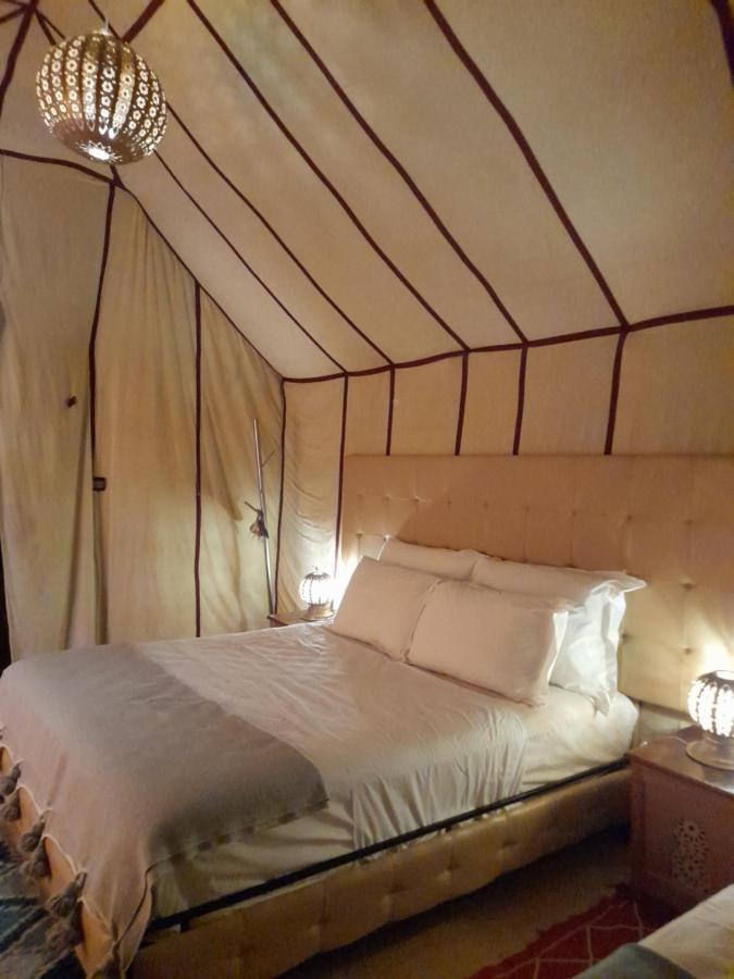 Tourza Desert Camp "Tents With Heating" เมอร์ซูกา ภายนอก รูปภาพ