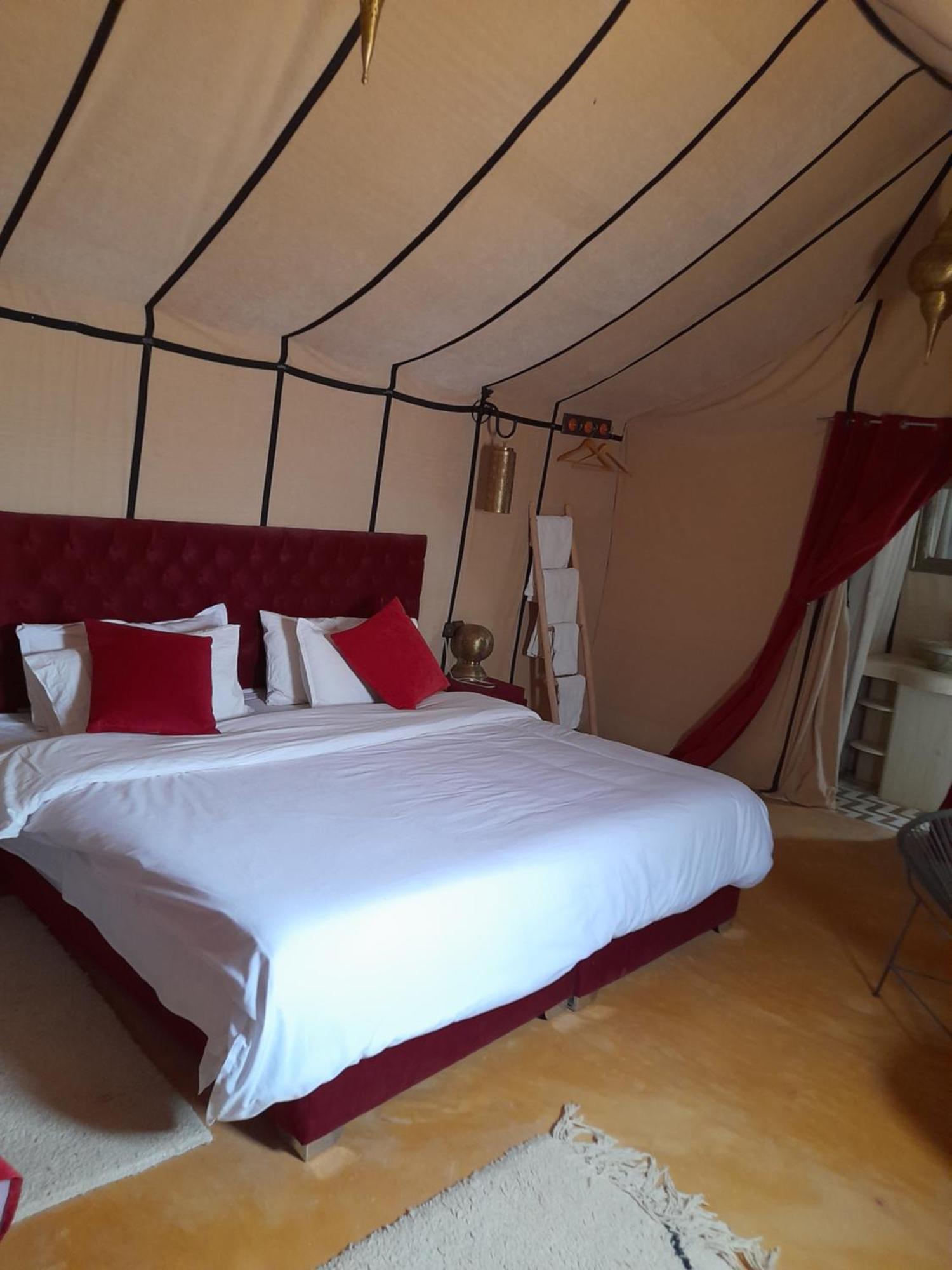 Tourza Desert Camp "Tents With Heating" เมอร์ซูกา ภายนอก รูปภาพ